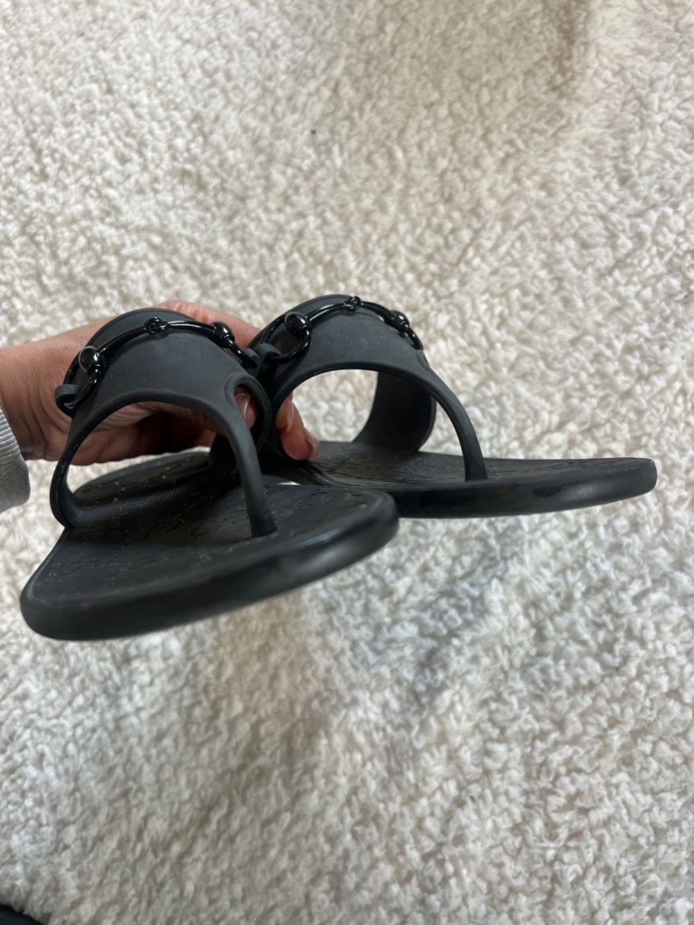 Gucci Black Rubber GG Thong Sandals with Horsebit Detail - Picture 3 of 5